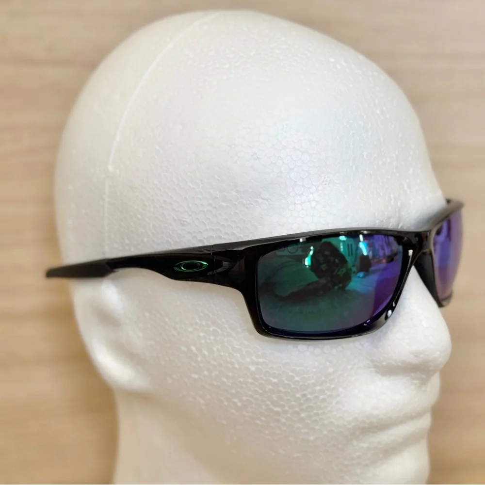 Oakley Canteen polarized sunglasses